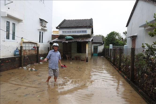 Bộ Công an cảnh báo về tin giả liên quan đến mưa lũ miền Trung